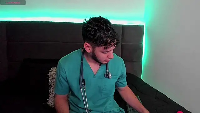 alejandro  2 online show from 10-17-25, 04:09