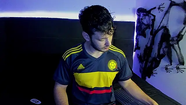 alejandro  2 online show from 11-04-25, 10:46