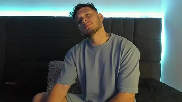 alejandro  2 online show from 09-18-25, 03:48