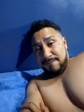 Eumanzor online show from 11-25-25, 01:17