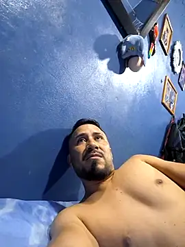 Eumanzor online show from 04-14-26, 01:32