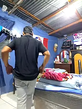 Snapshot of Eumanzor chatting on 02-03-26, 02:00 Eumanzor online show from 02-03-26, 02:00