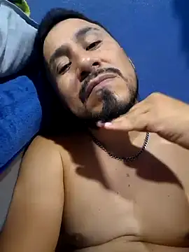 Snapshot of Eumanzor chatting on 02-23-26, 12:45 Eumanzor online show from 02-23-26, 12:45