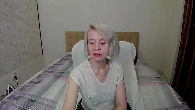 Snapshot of aminalive chatting on 09-17-25, 04:31 aminalive online show from 09-17-25, 04:31