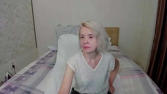 Snapshot of aminalive chatting on 09-18-25, 04:37 aminalive online show from 09-18-25, 04:37