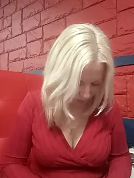 Snapshot of Arina_smiles chatting on 01-04-25, 10:24 Arina smiles online show from 01-04-25, 10:24