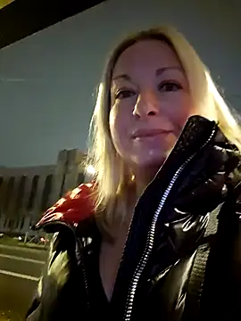 Snapshot of Arina_smiles chatting on 01-24-25, 03:13 Arina smiles online show from 01-24-25, 03:13