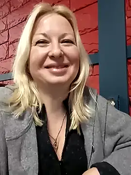 Snapshot of Arina_smiles chatting on 12-08-24, 04:50 Arina smiles online show from 12-08-24, 04:50