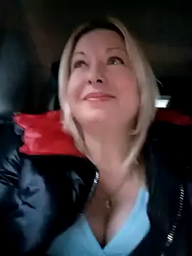 Snapshot of Arina_smiles chatting on 03-01-25, 03:27 Arina smiles online show from 03-01-25, 03:27