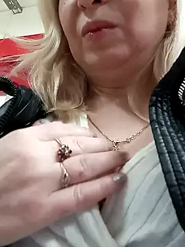 Snapshot of Arina_smiles chatting on 01-25-25, 03:30 Arina smiles online show from 01-25-25, 03:30