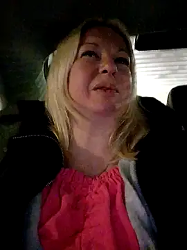 Snapshot of Arina_smiles chatting on 12-14-24, 04:41 Arina smiles online show from 12-14-24, 04:41