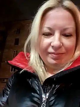 Snapshot of Arina_smiles chatting on 12-20-24, 03:31 Arina smiles online show from 12-20-24, 03:31