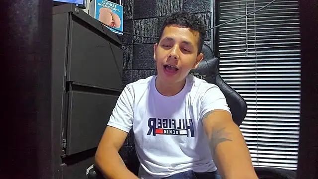 boy bigcock24cm online show from 06-11-26, 02:53