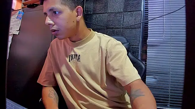 boy bigcock24cm online show from 06-14-26, 02:29