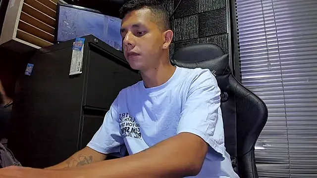 boy bigcock24cm online show from 07-09-26, 12:33