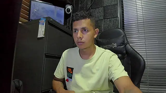 boy bigcock24cm online show from 07-11-26, 12:00