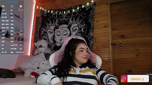 Snapshot of valenor_ chatting on 02-08-25, 06:12 valenor online show from 02-08-25, 06:12