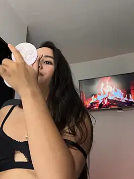 Mavie roses online show from 11-14-25, 12:58
