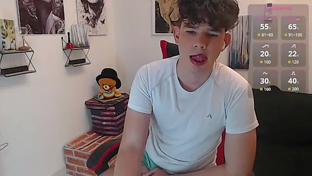 Oliverboy- online show from 06-14-26, 02:24