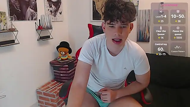 Oliverboy- online show from 06-13-26, 11:35