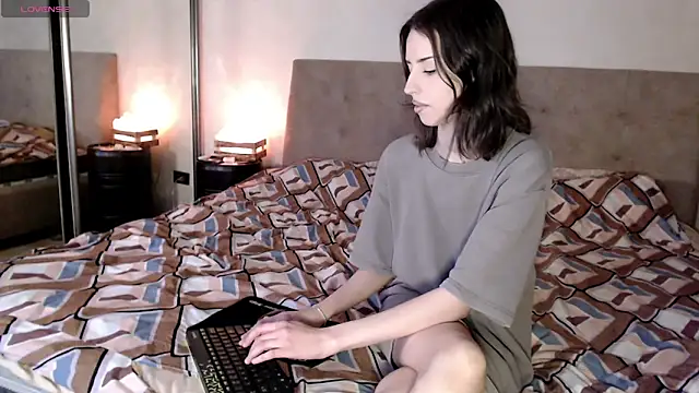 -Yummybabes- online show from 05-18-26, 08:24