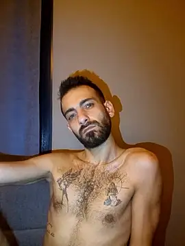 Snapshot of Drkats chatting on 01-11-26, 12:39 Drkats online show from 01-11-26, 12:39