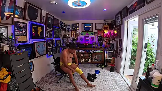 Briefs bud online show from 09-13-25, 03:56