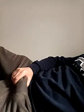 ScalicHat69 online show from 03-10-26, 06:50