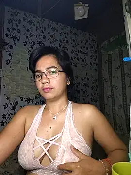 Snapshot of lovely_samxxx24 chatting on 09-20-25, 08:25 lovely samxxx24 online show from 09-20-25, 08:25