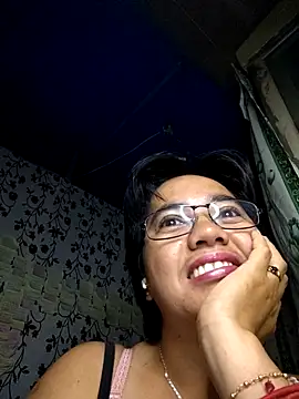 Snapshot of lovely_samxxx24 chatting on 09-17-25, 08:33 lovely samxxx24 online show from 09-17-25, 08:33