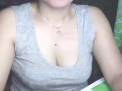 Snapshot of lovely_samxxx24 chatting on 01-19-25, 10:49 lovely samxxx24 online show from 01-19-25, 10:49