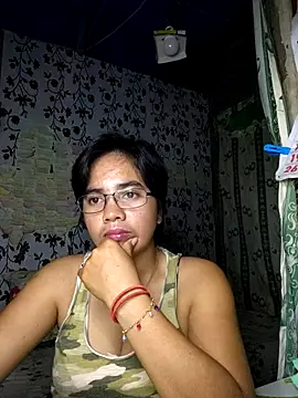 Snapshot of lovely_samxxx24 chatting on 09-14-25, 01:17 lovely samxxx24 online show from 09-14-25, 01:17