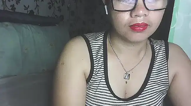 Snapshot of lovely_samxxx24 chatting on 02-27-25, 07:47 lovely samxxx24 online show from 02-27-25, 07:47