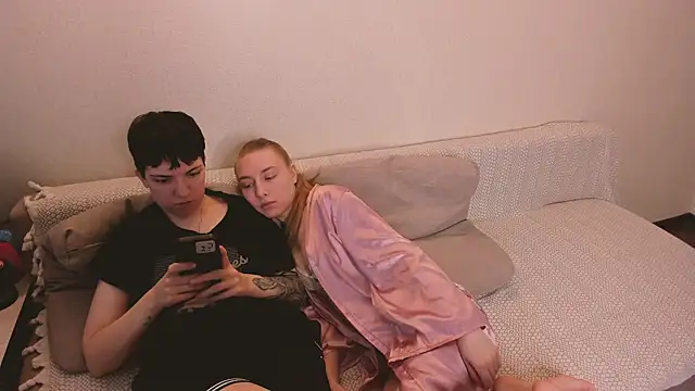 secret dreams   online show from 04-14-26, 01:05