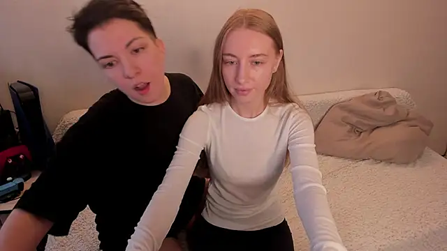 Snapshot of secret_dreams__ chatting on 02-22-25, 11:24 secret dreams online show from 02-22-25, 11:24