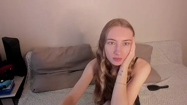 Snapshot of secret_dreams__ chatting on 02-10-25, 08:42 secret dreams online show from 02-10-25, 08:42