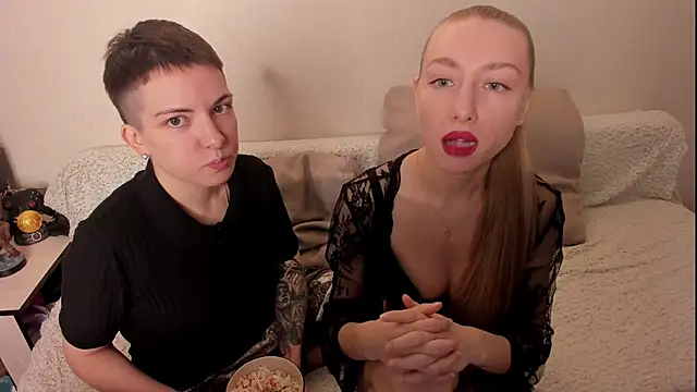 secret dreams   online show from 11-19-25, 03:45