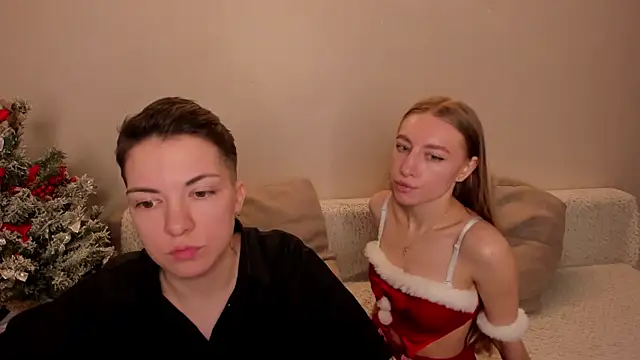 Snapshot of secret_dreams__ chatting on 01-01-25, 02:20 secret dreams online show from 01-01-25, 02:20
