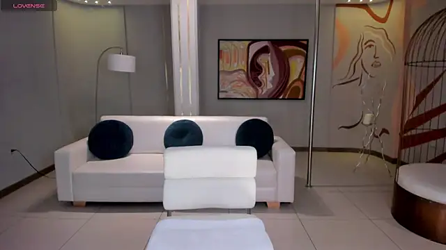 NiaHolland online show from 04-03-26, 08:15