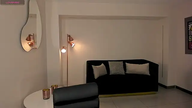NinaMichelle online show from 04-28-26, 06:12