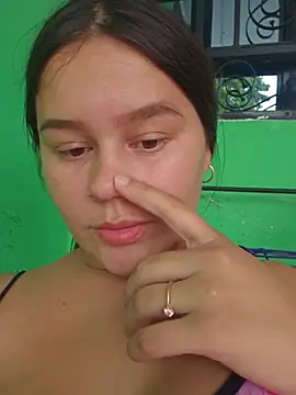 Snapshot of sweet_lucia chatting on 07-25-26, 07:31 sweet lucia online show from 07-25-26, 07:31