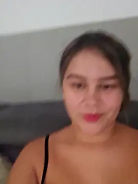 Snapshot of sweet_lucia chatting on 02-14-25, 02:23 sweet lucia online show from 02-14-25, 02:23