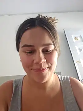 Snapshot of sweet_lucia chatting on 01-17-25, 05:19 sweet lucia online show from 01-17-25, 05:19