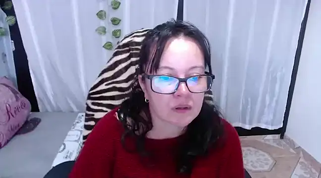 Snapshot of Sonialorens_ chatting on 02-05-25, 03:09 Sonialorens  online show from 02-05-25, 03:09