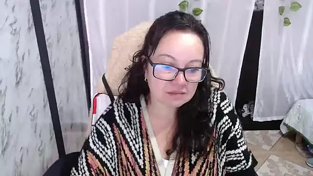 Snapshot of Sonialorens_ chatting on 03-08-25, 02:19 Sonialorens  online show from 03-08-25, 02:19