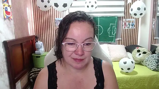 Snapshot of Sonialorens_ chatting on 06-11-26, 09:45 Sonialorens online show from 06-11-26, 09:45