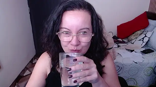 Sonialorens  online show from 01-08-26, 03:07