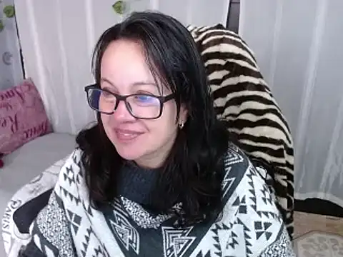 Snapshot of Sonialorens_ chatting on 02-13-25, 02:09 Sonialorens  online show from 02-13-25, 02:09