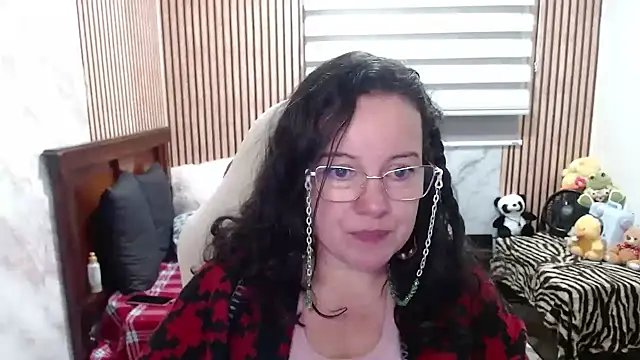 Snapshot of Sonialorens_ chatting on 04-29-26, 05:30 Sonialorens online show from 04-29-26, 05:30