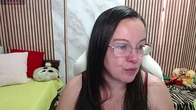 Sonialorens  online show from 07-24-26, 10:50
